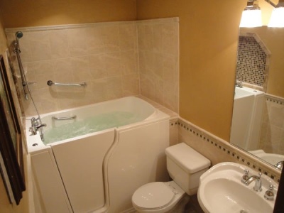 Independent Home Products, LLC installs hydrotherapy walk in tubs in Lansing